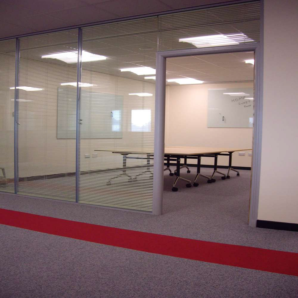 Paragon Workspace Loop used in office meeting room.