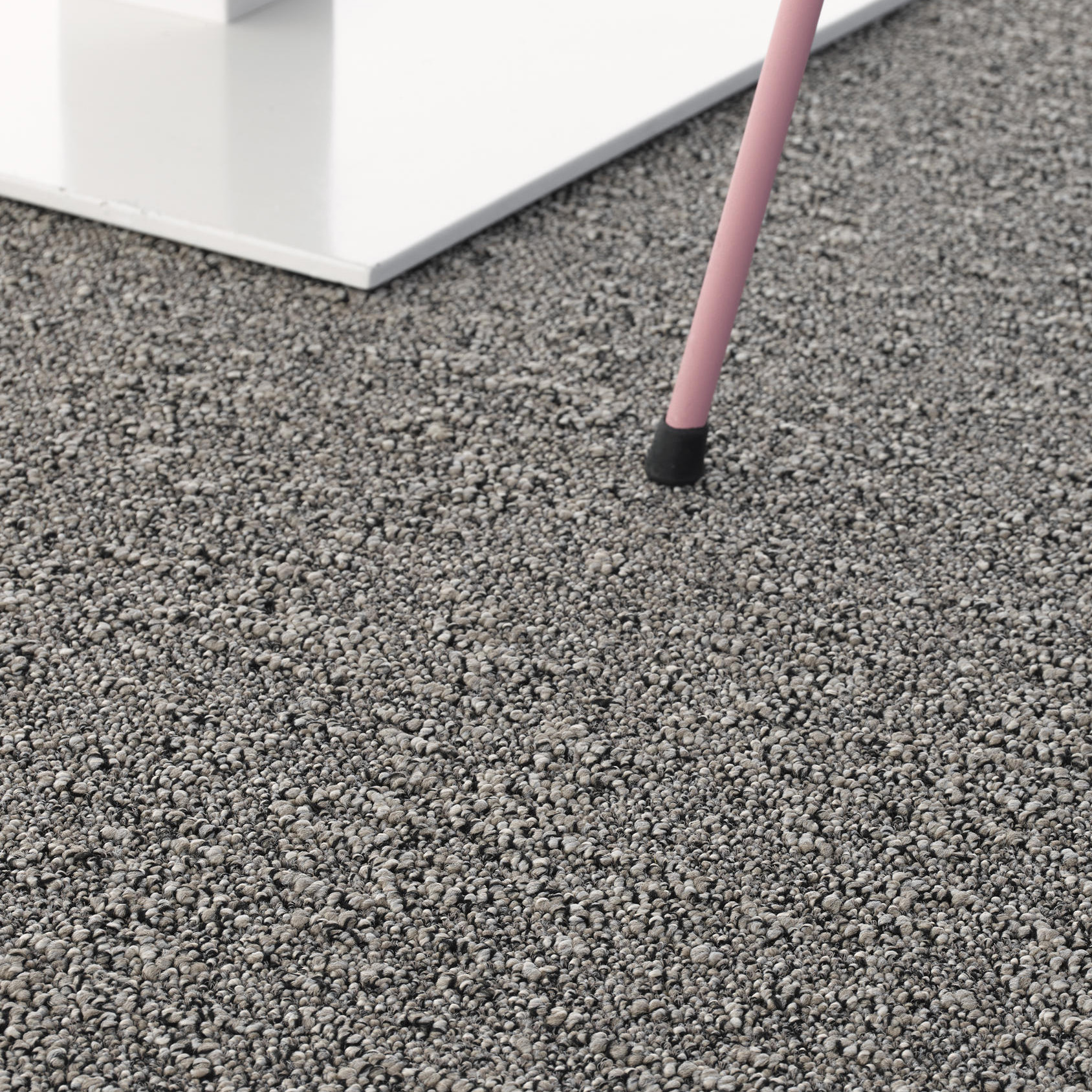 Desso Airmaster Earth Carpet Tile with pink table peg